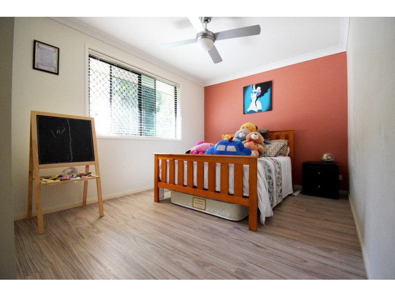 43 Bellevue Drive, Little Mountain QLD 4551