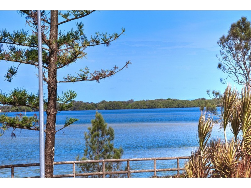 Unit 1/85 Esplanade, Golden Beach QLD 4551