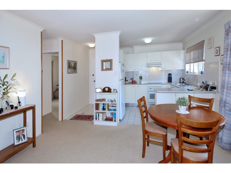 Unit 1/85 Esplanade, Golden Beach QLD 4551