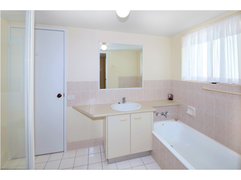 Unit 1/85 Esplanade, Golden Beach QLD 4551