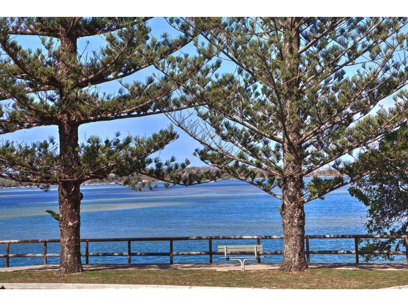 Unit 1/85 Esplanade, Golden Beach QLD 4551