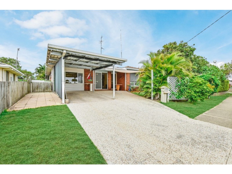 22 Minkara Street, Warana QLD 4575