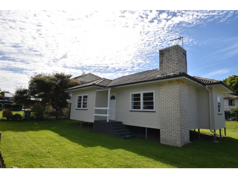 9 Mayes Avenue, Caloundra QLD 4551