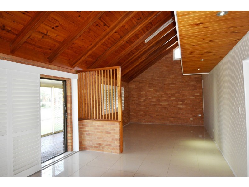 7 Truscott Court, Golden Beach QLD 4551