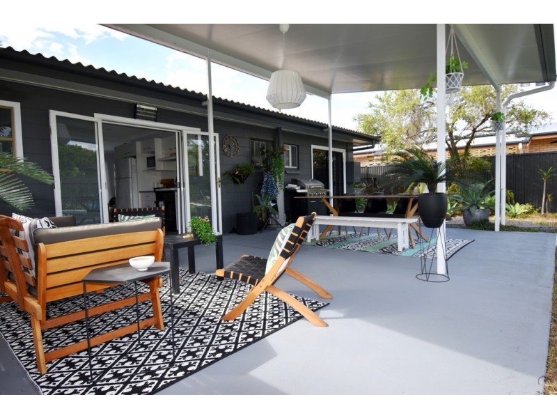 44 Theresa Street, Golden Beach QLD 4551