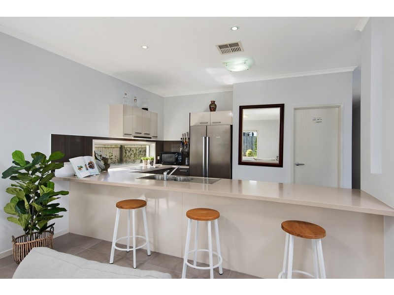 12 Reef Court, Birtinya QLD 4575