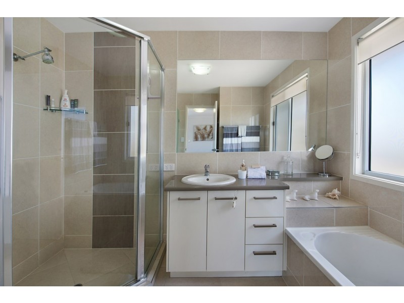 12 Reef Court, Birtinya QLD 4575
