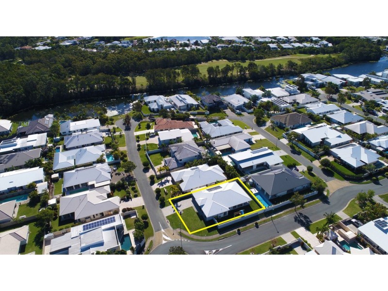 2 Stephen Burton Way, Pelican Waters QLD 4551