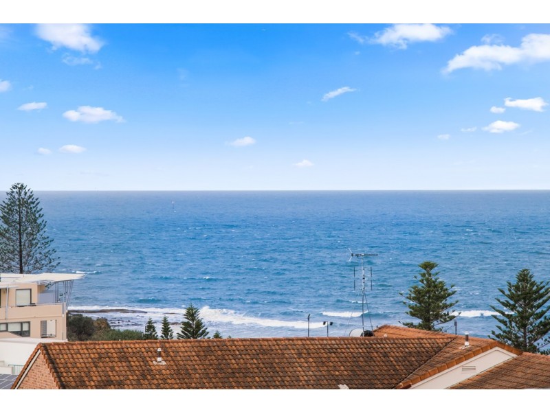 Unit 5/6 Mahia Terrace, Kings Beach QLD 4551