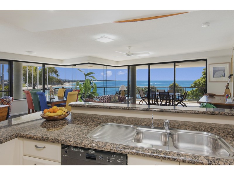 Unit 2/22 Queen of Colonies Parade, Moffat Beach QLD 4551