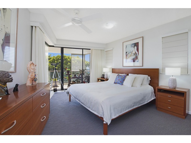 Unit 2/22 Queen of Colonies Parade, Moffat Beach QLD 4551