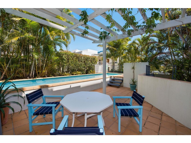 Unit 2/22 Queen of Colonies Parade, Moffat Beach QLD 4551