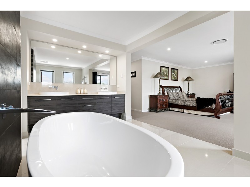 20 Mantis Crescent, Caloundra West QLD 4551