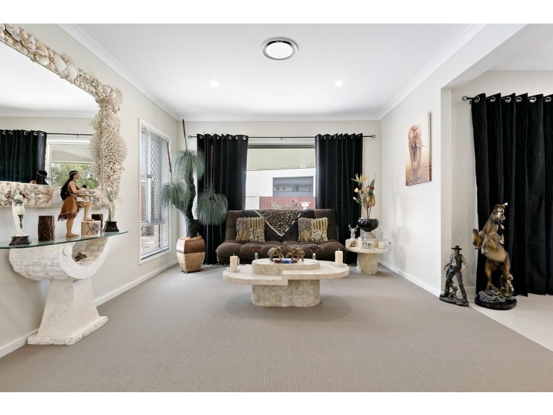 20 Mantis Crescent, Caloundra West QLD 4551