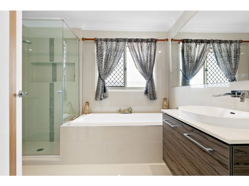 20 Mantis Crescent, Caloundra West QLD 4551