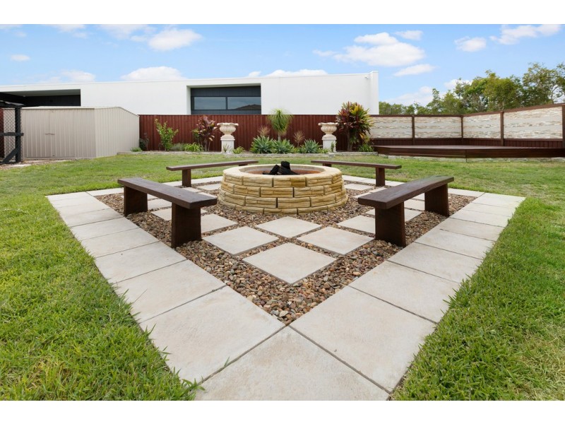 20 Mantis Crescent, Caloundra West QLD 4551