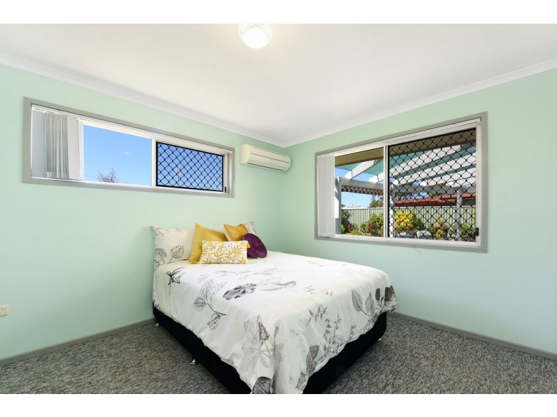 11 Ilaroo Crescent, Warana QLD 4575