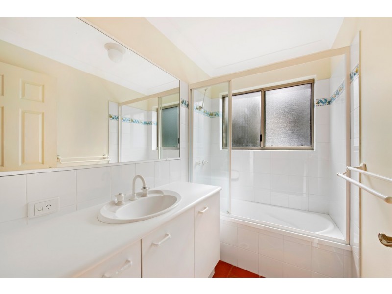 Unit 5/6 Mahia Terrace, Kings Beach QLD 4551