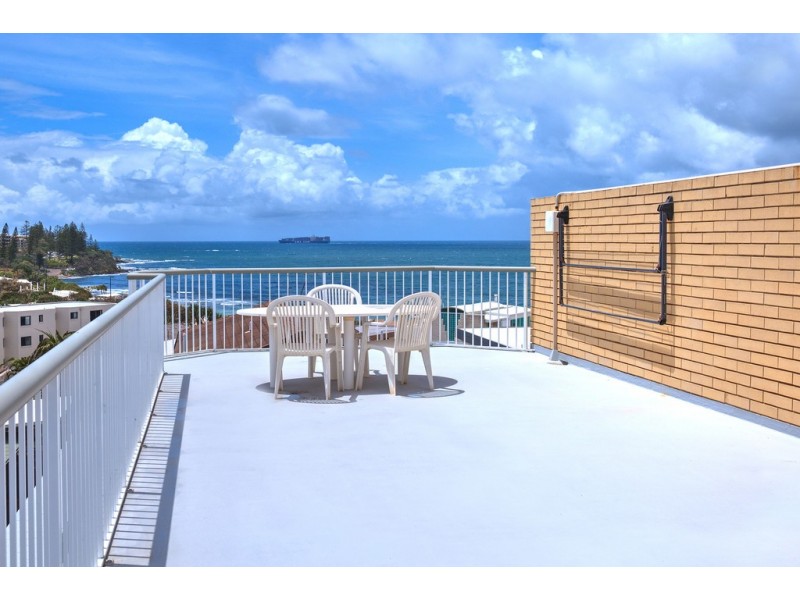 Unit 5/19 Mahia Terrace, Kings Beach QLD 4551