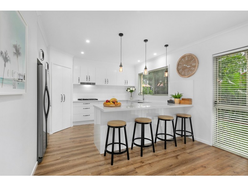 10 Bareena Place, Warana QLD 4575