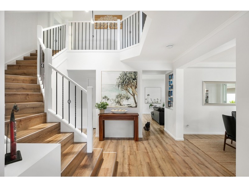 10 Bareena Place, Warana QLD 4575