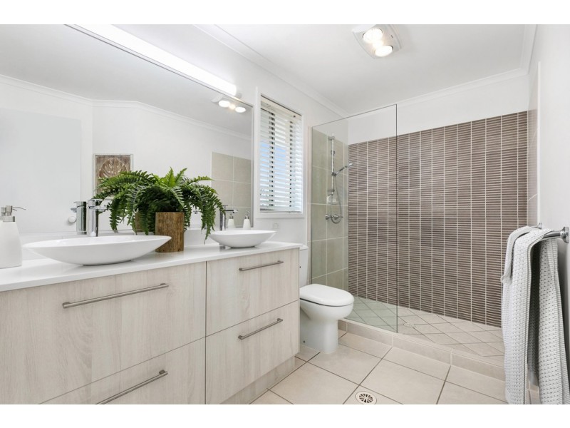 10 Bareena Place, Warana QLD 4575