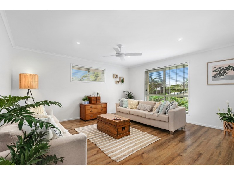 10 Bareena Place, Warana QLD 4575