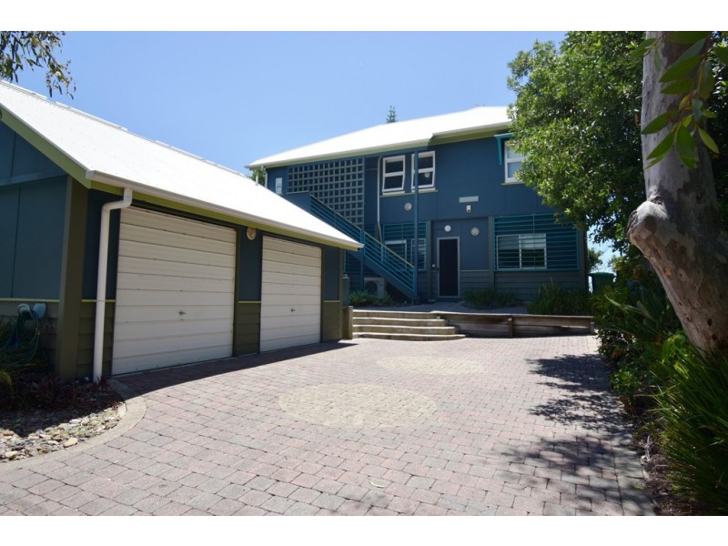 2/7 Wilson Avenue, Dicky Beach QLD 4551