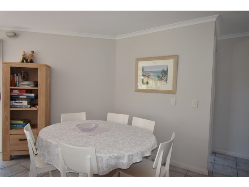 2/7 Wilson Avenue, Dicky Beach QLD 4551