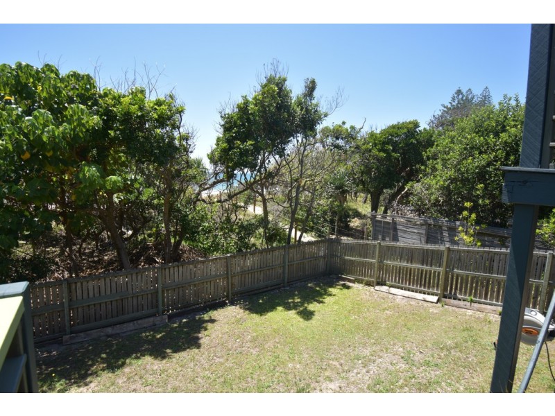 2/7 Wilson Avenue, Dicky Beach QLD 4551