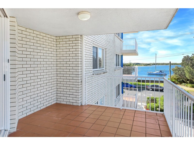 Unit 5/15 Esplanade, Golden Beach QLD 4551