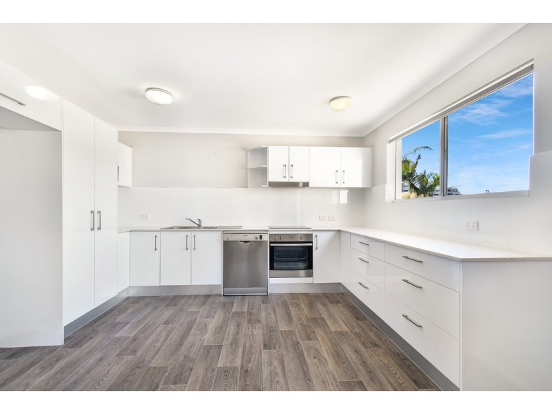 2/25 Saltair Street, Kings Beach QLD 4551