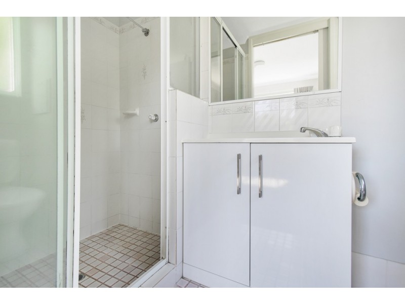 2/25 Saltair Street, Kings Beach QLD 4551