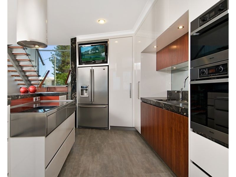 1 McIlwraith Street, Moffat Beach QLD 4551