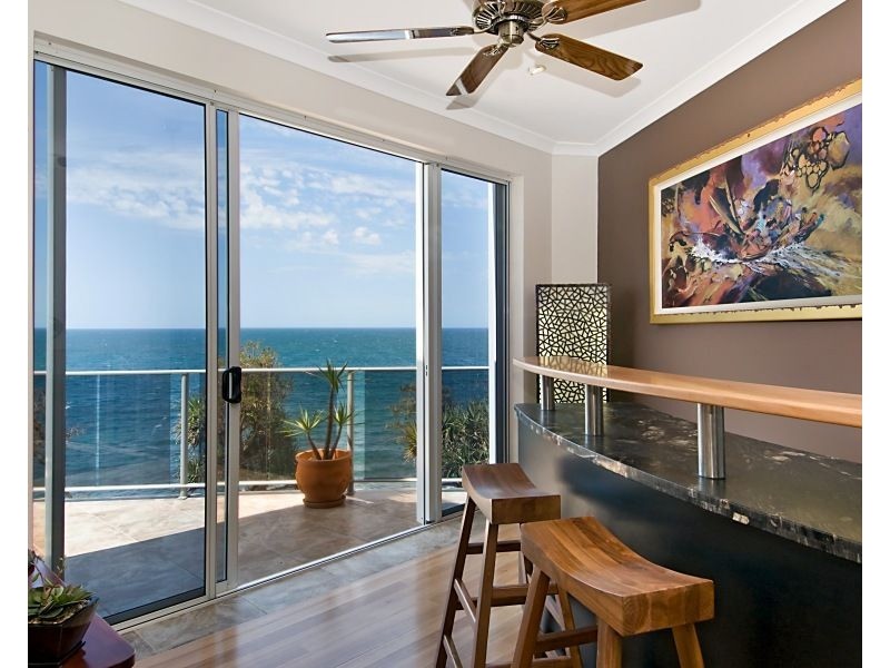 1 McIlwraith Street, Moffat Beach QLD 4551