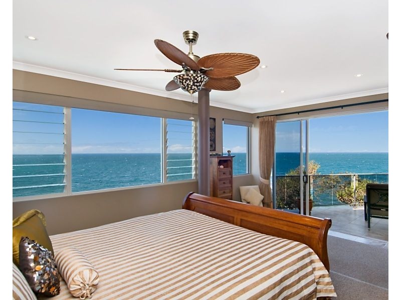 1 McIlwraith Street, Moffat Beach QLD 4551