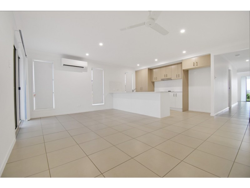 4 Philip Lane, Bells Creek QLD 4551