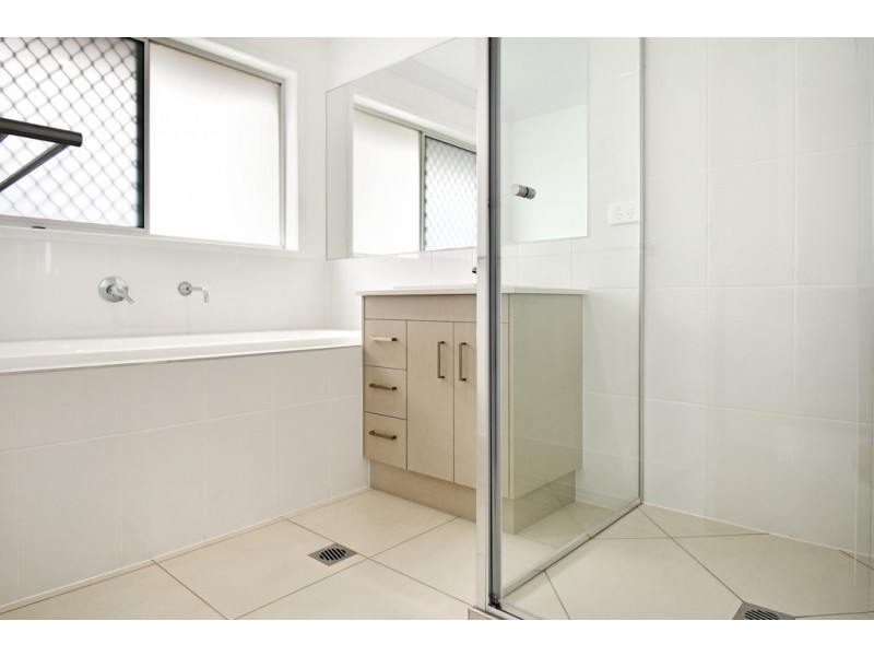 4 Philip Lane, Bells Creek QLD 4551