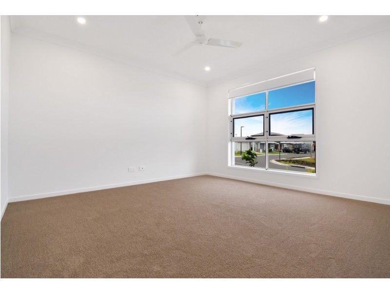 4 Philip Lane, Bells Creek QLD 4551