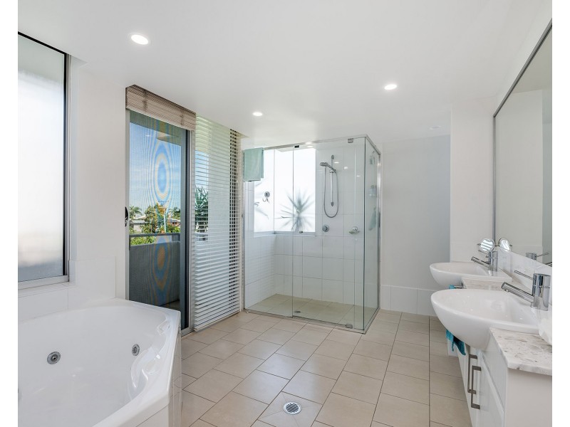 Unit 301/42 Queen Street, Kings Beach QLD 4551