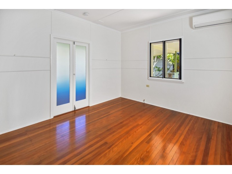 5 Fourth Avenue, Caloundra QLD 4551