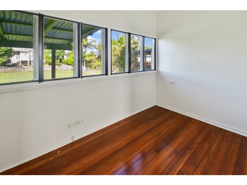 5 Fourth Avenue, Caloundra QLD 4551