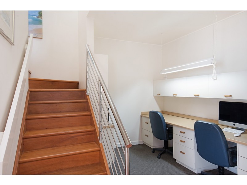 4 Seaview Terrace, Moffat Beach QLD 4551