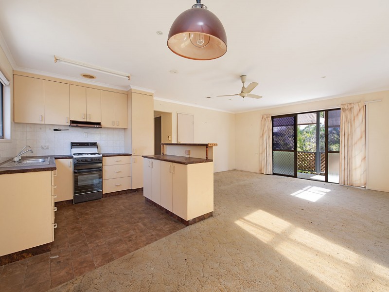 19 Val Crescent, Noosaville QLD 4566