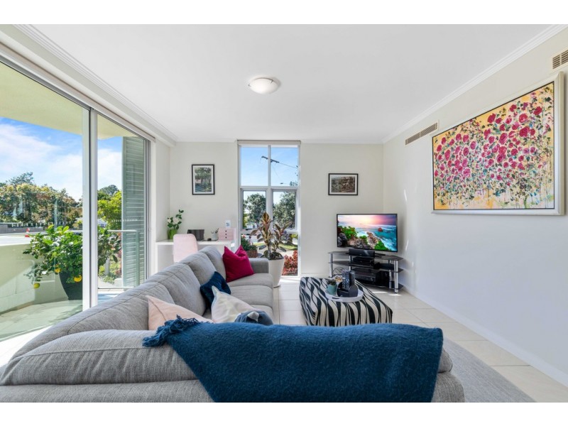 Unit 101/4 Queen Street, Kings Beach QLD 4551