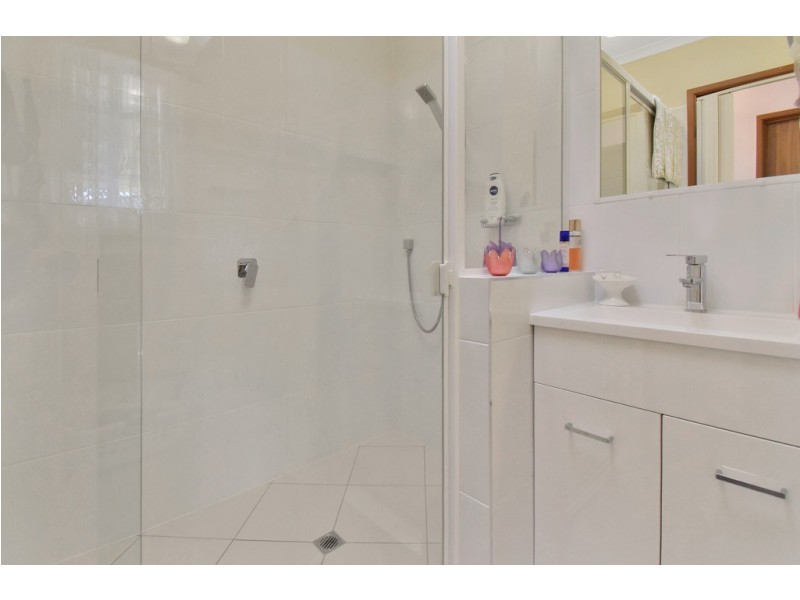 1/96 Beerburrum Street, Battery Hill QLD 4551