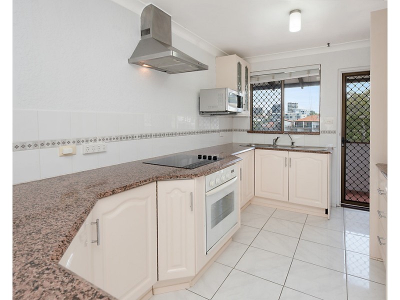 Unit 8/3 Sykes Avenue, Kings Beach QLD 4551