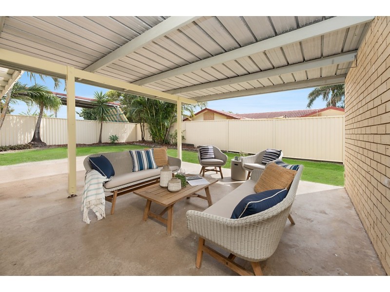 1 Cunningham Court, Golden Beach QLD 4551