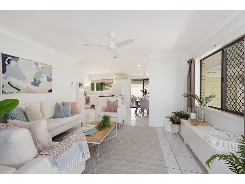 1 Cunningham Court, Golden Beach QLD 4551