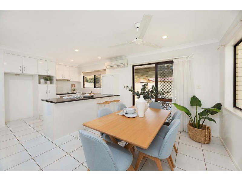 1 Cunningham Court, Golden Beach QLD 4551